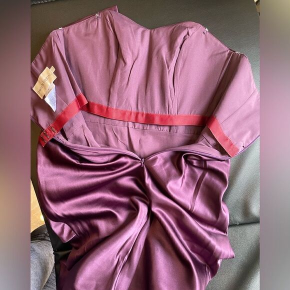 DAVID’S BRIDAL Dress  - Picture 3 of 17